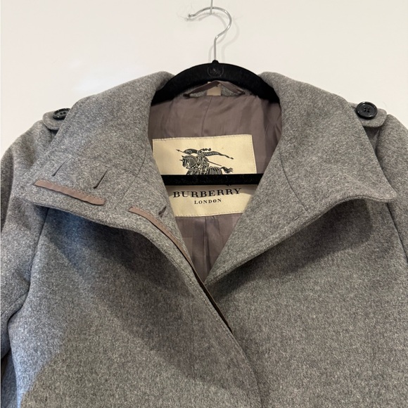 Burberry Grey Wool Chelsea Coat - Picture 2 of 9